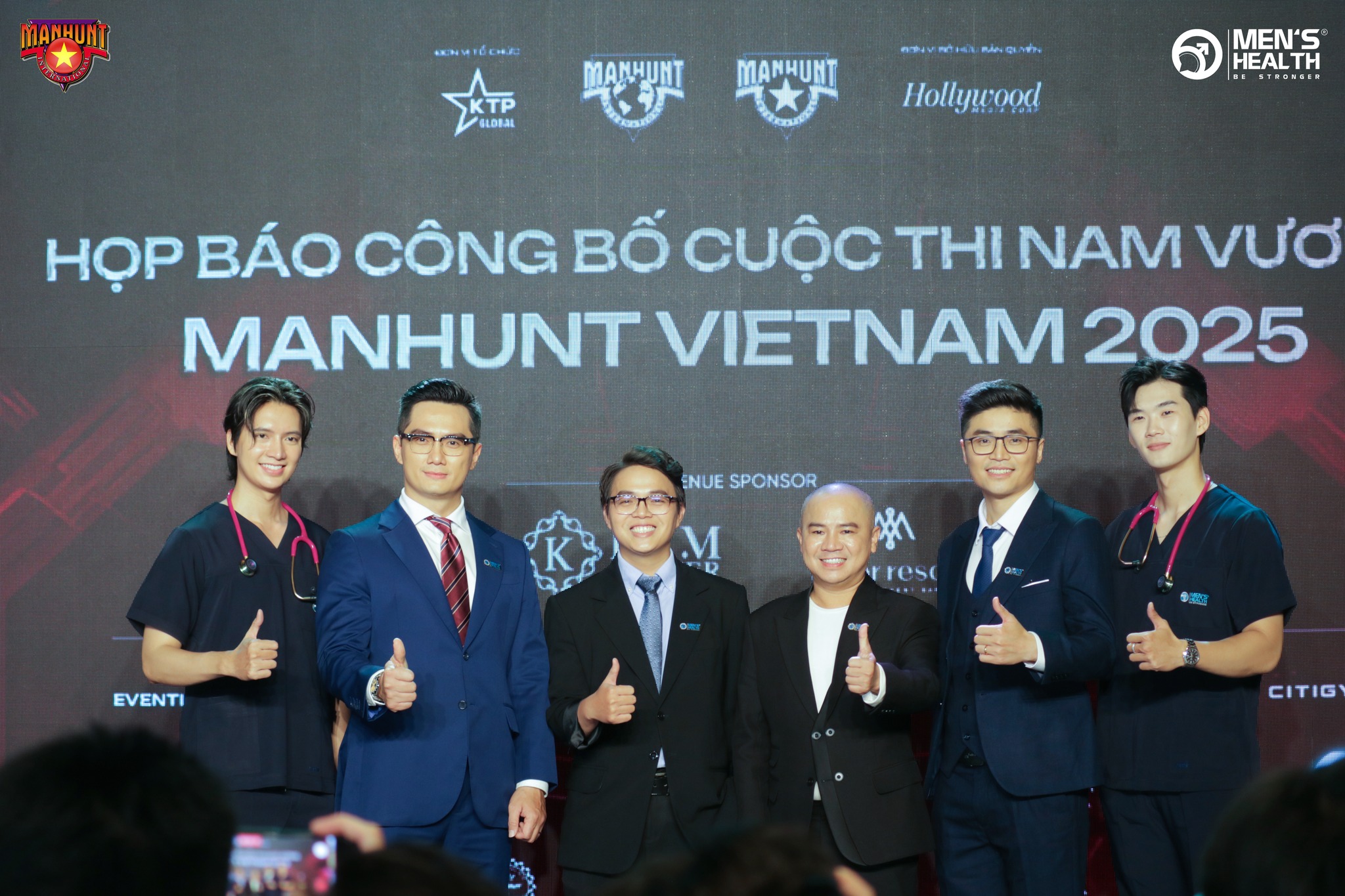 DÀN BÁC SĨ MEN’S HEALTH “ĐỔ BỘ” THẢM ĐỎ HỌP BÁO CÔNG BỐ CUỘC THI NAM VƯƠNG MANHUNT VIETNAM 2025